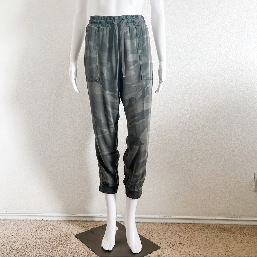 Splendid Large Army Green Camo Print Casual Joggers Drawstring Waist Gorpcore